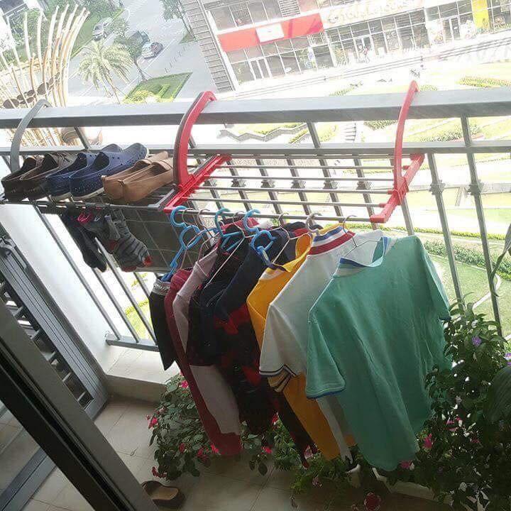 Giá phơi đồ ban công