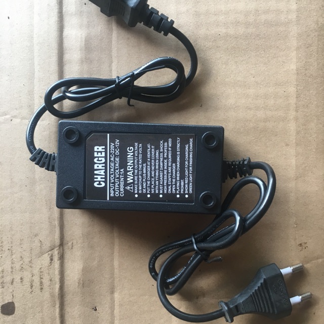 Cục Sạc 12v Bình Xịt Điện thắng máy cưa xích