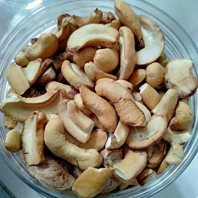 Hạt điều vỡ rang muối