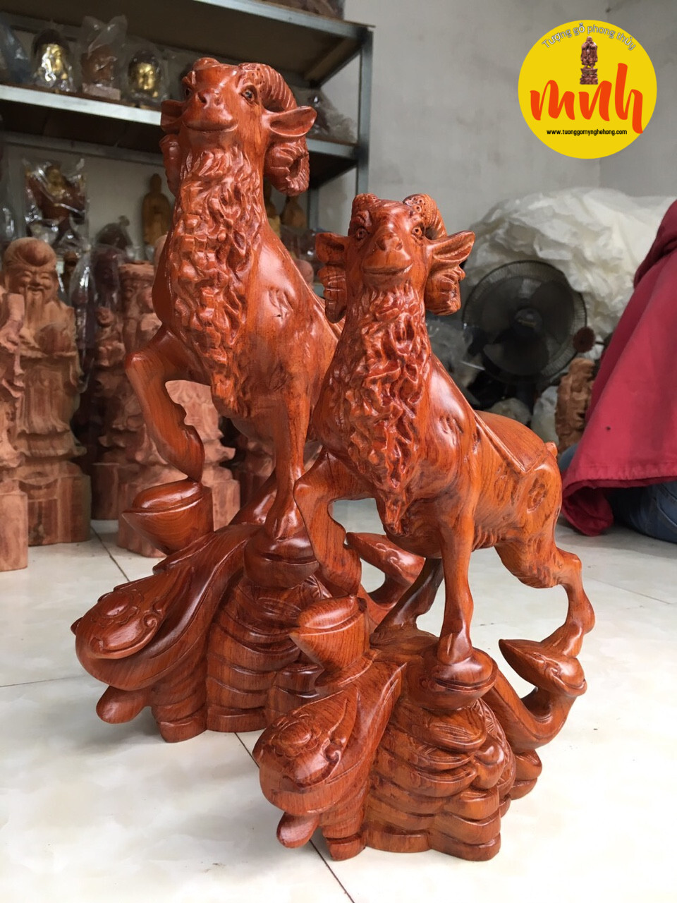 Tượng Gỗ Điêu Khắc Con Dê Tài Lộc