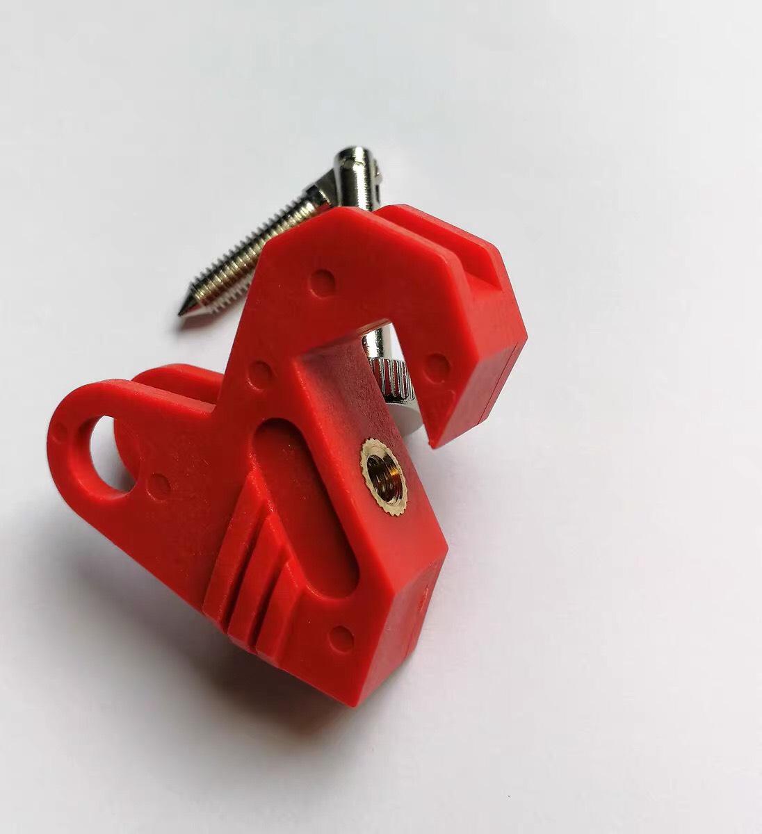 Khóa gài chống mở cầu dao/MCB