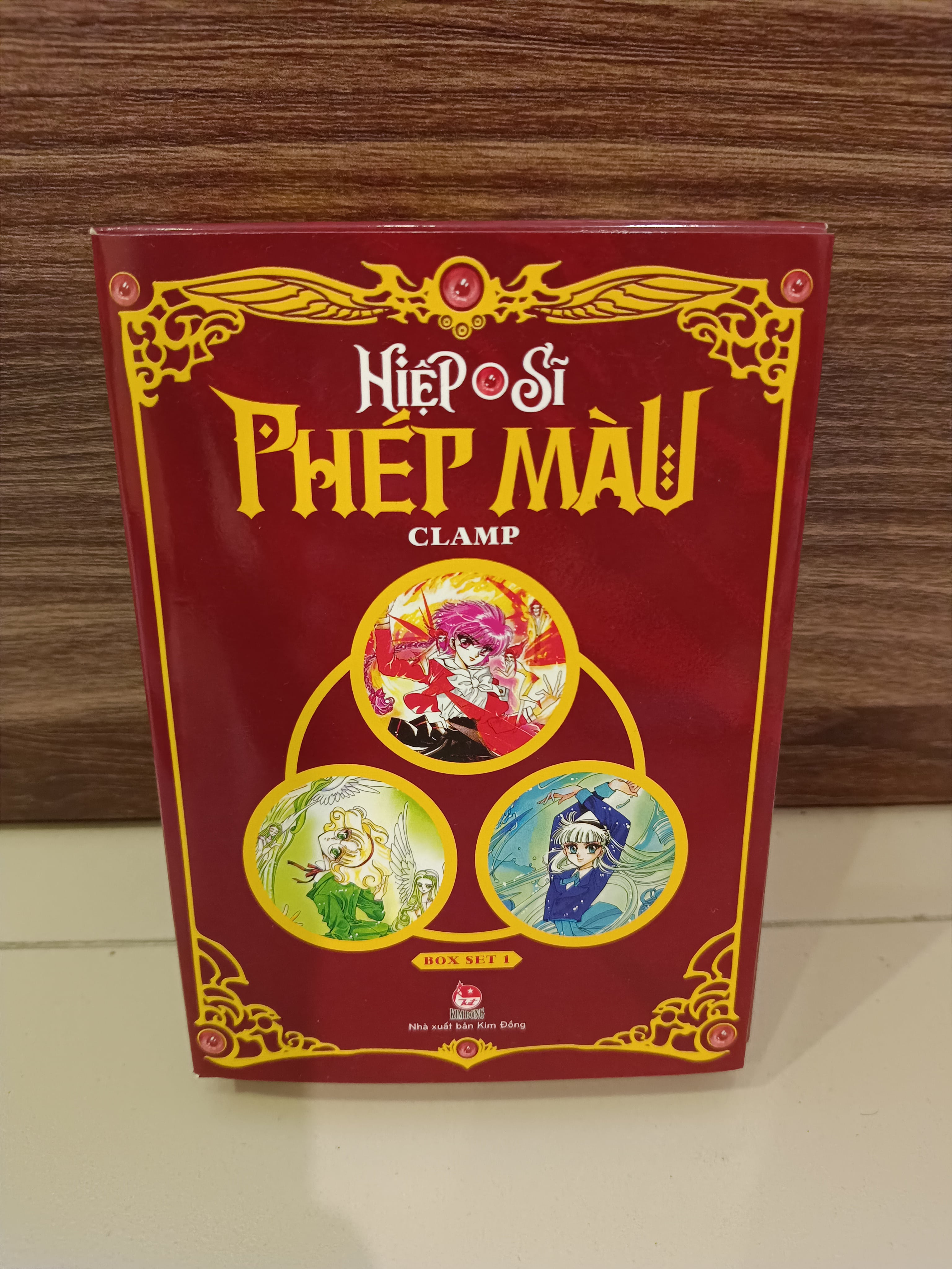 Boxset - hiệp sĩ phép màu - phần 1 + tặng kèm 03 thẻ nhân vật