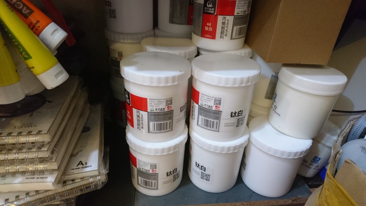 Màu acrylic trắng  1200ml