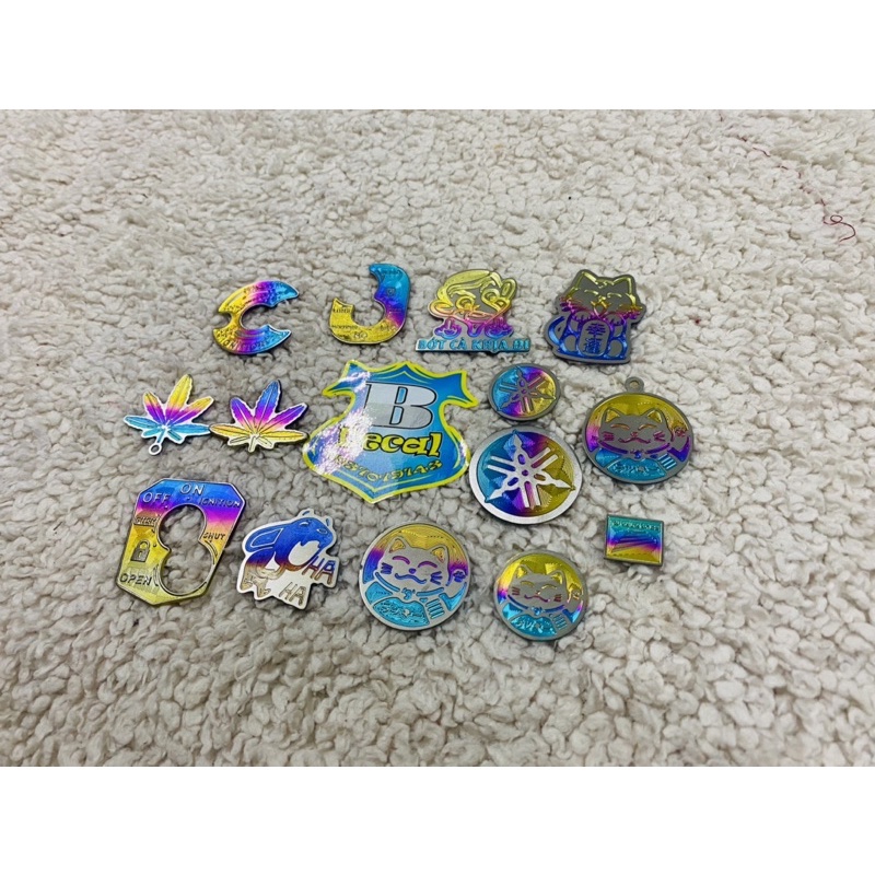 sticker logo titan siêu rẻ đẹp (giao ngẫu nhiên)