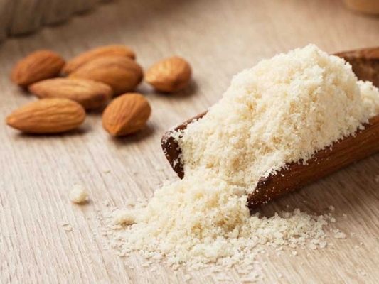 Hạnh nhân bột – giao bao bì thương hiệu ngẫu nhiên