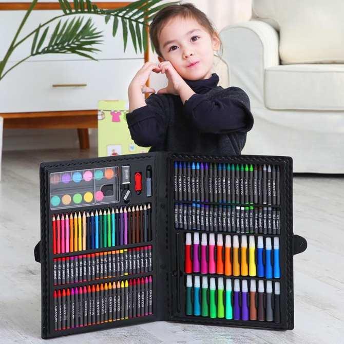 Màu vẽ cho bé các loại bút sáp, bút dạ, màu nước,... kèm hộp đựng - loại to, mau ve cho be cac loai