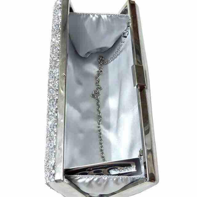 Bóp cầm tay đính đá dự tiệc siêu sang chảnh