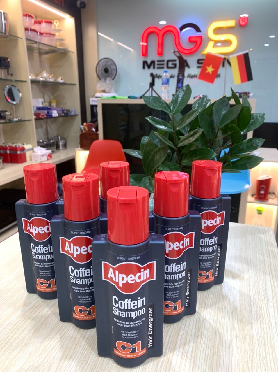 Dầu gội ngừa hói, ngăn rụng tóc, kích thích mọc tóc Alpecin Coffein Shampoo C1, hàng Đức