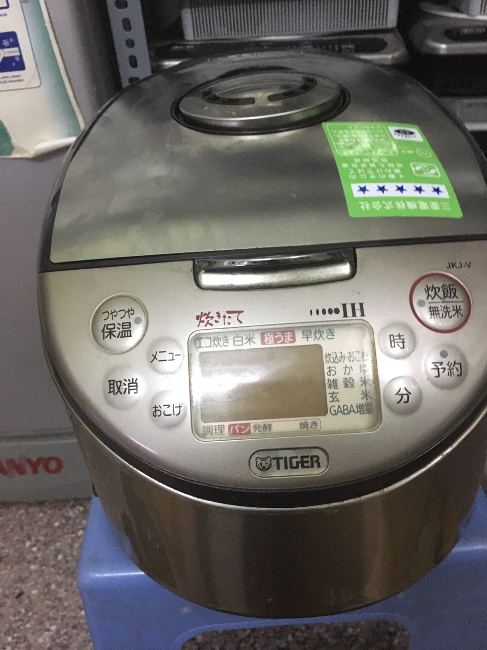 Nồi cơm điện nội địa Nhật TIGER (1.8L) JKJ-V (2012)