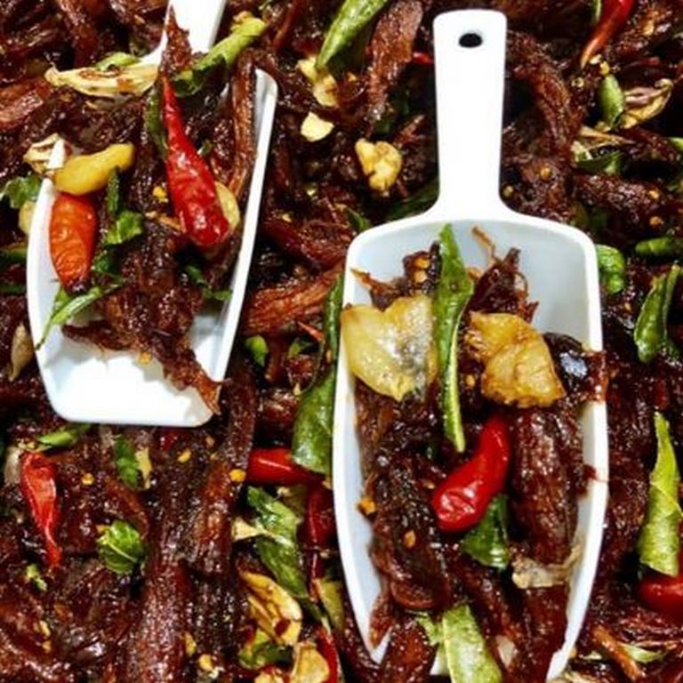 Khô Bò Đập Lá Chanh Cao Cấp - Siêu Ngon 500G