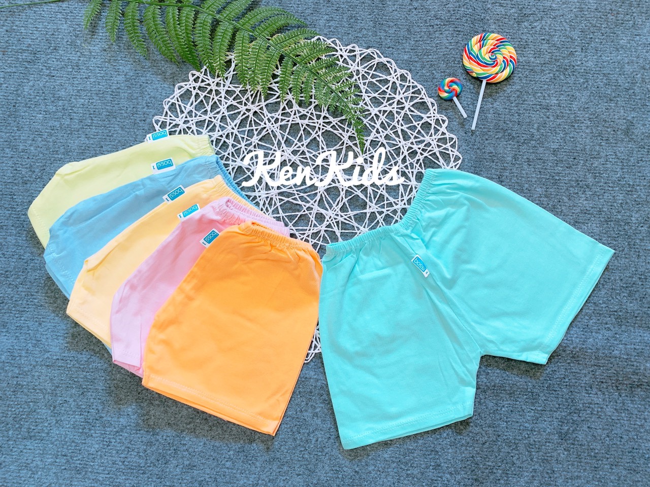 Quần đùi ngắn màu thun cotton 100% cho bé - 1 cái