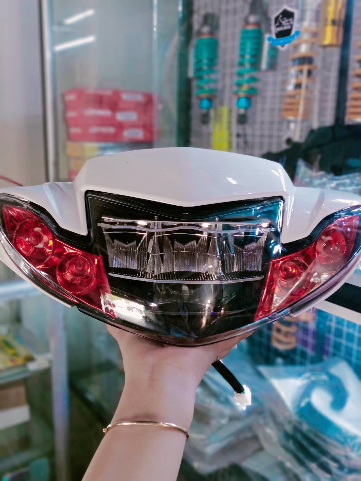 Pha chóa 2 tầng lắp dòng xe Sirius