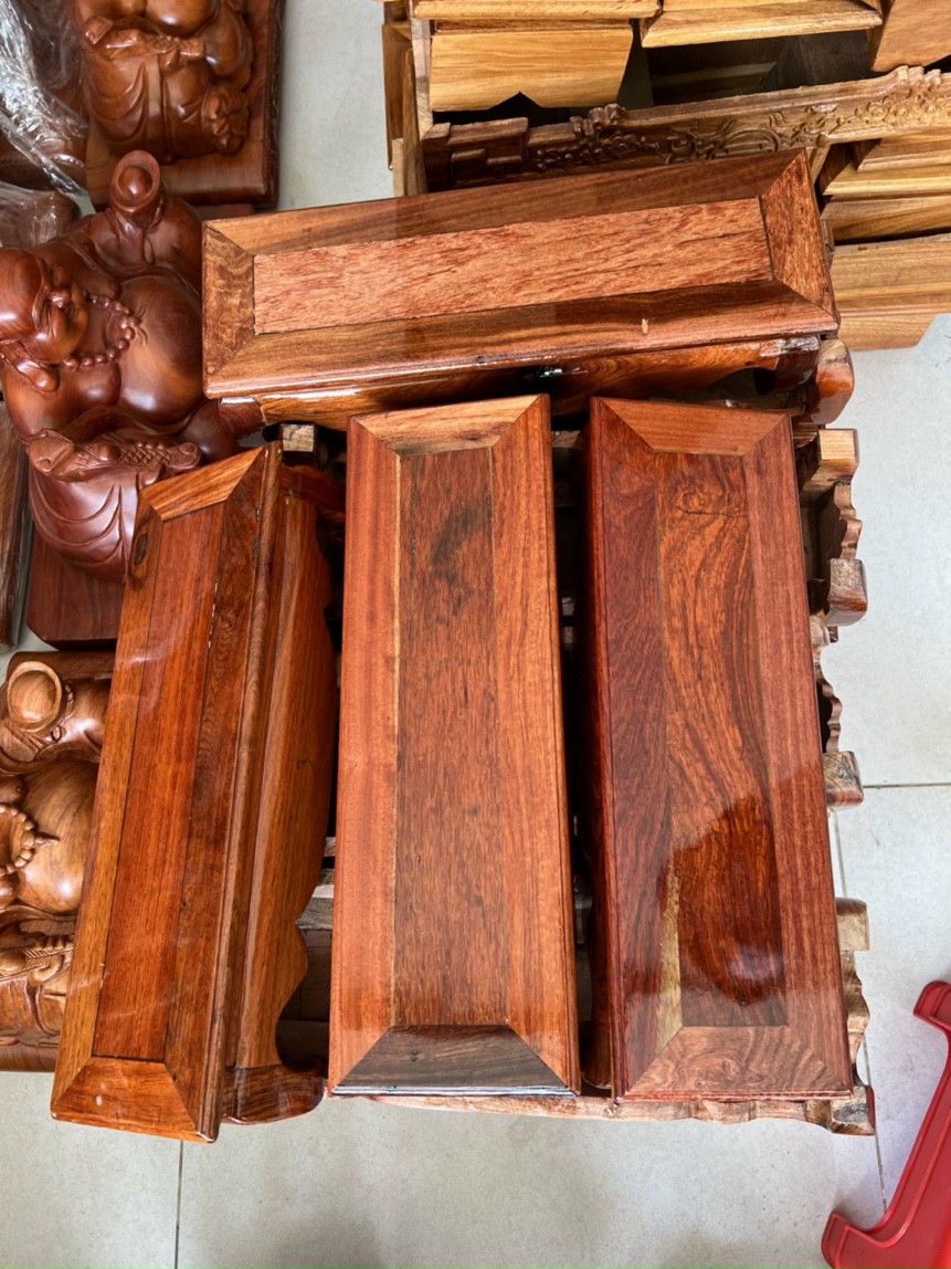 Đế kê khung ảnh thờ gỗ hương nhiều cỡ