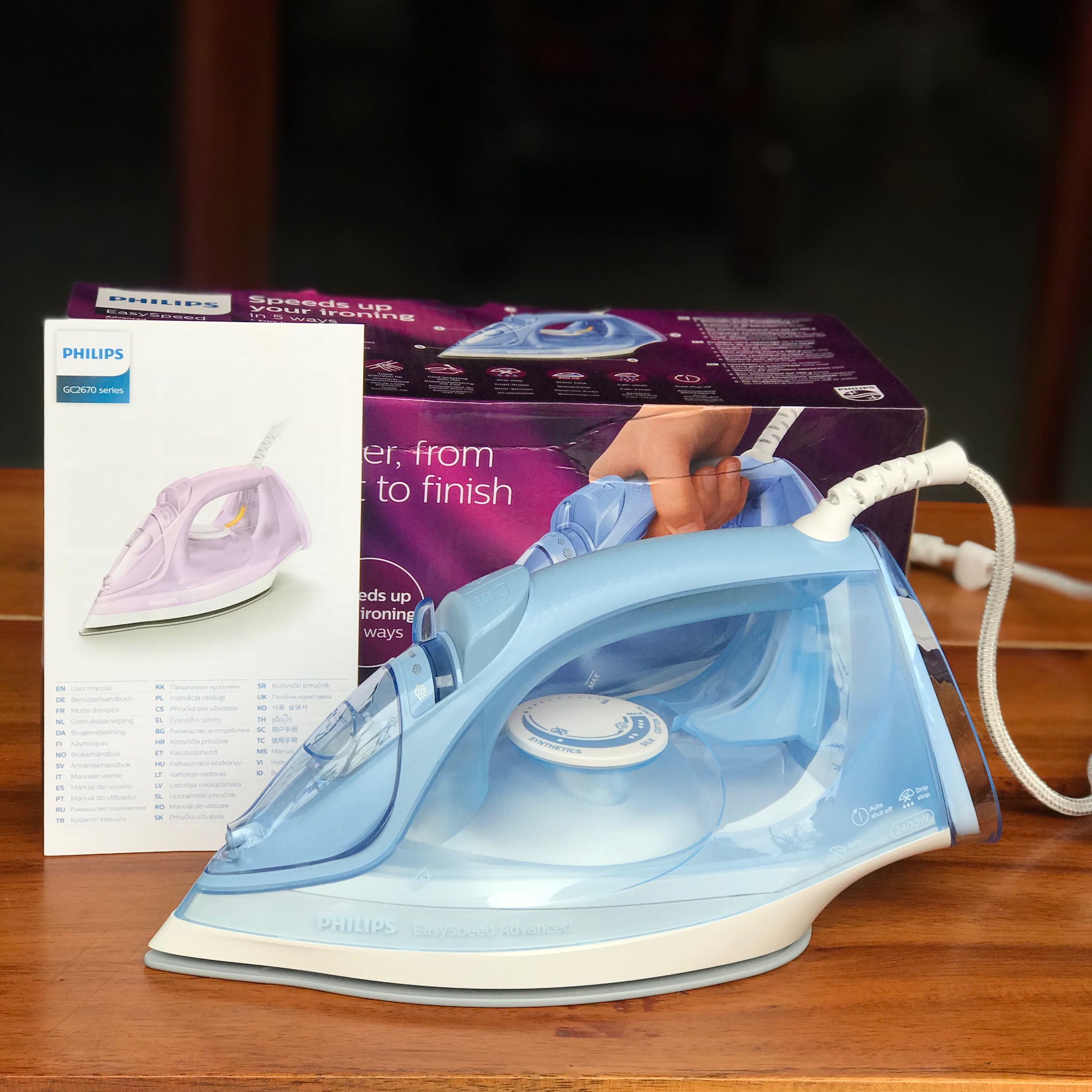 Bàn ủi hơi nước Philips GC2676