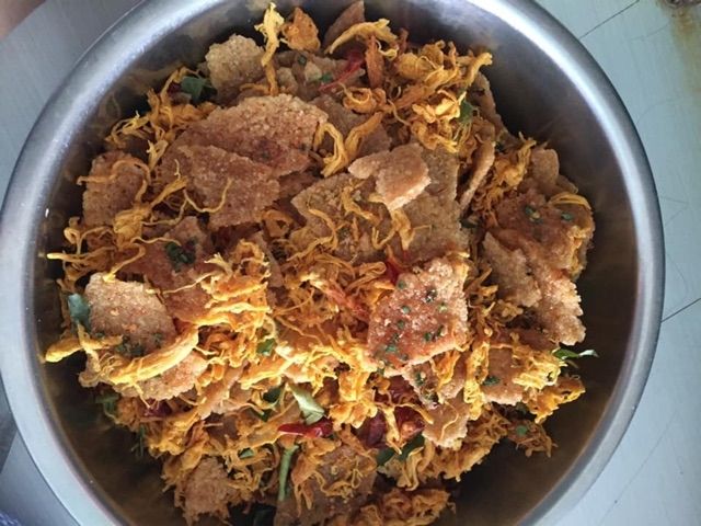 [ HOÀN TIỀN 10% ][HCM]300gr Cơm cháy lắc khô Gà lá chanh