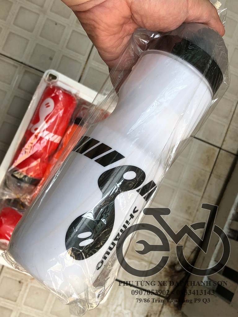 BÌNH NƯỚC XE ĐẠP THỂ THAO 750ML ( màu ngẫu nhiên)