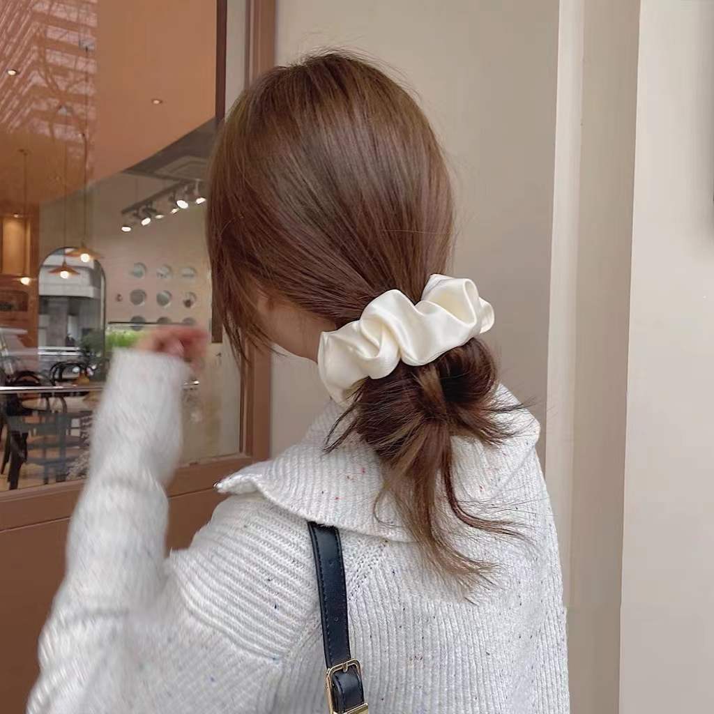 Smooth fabric scrunchies hair band