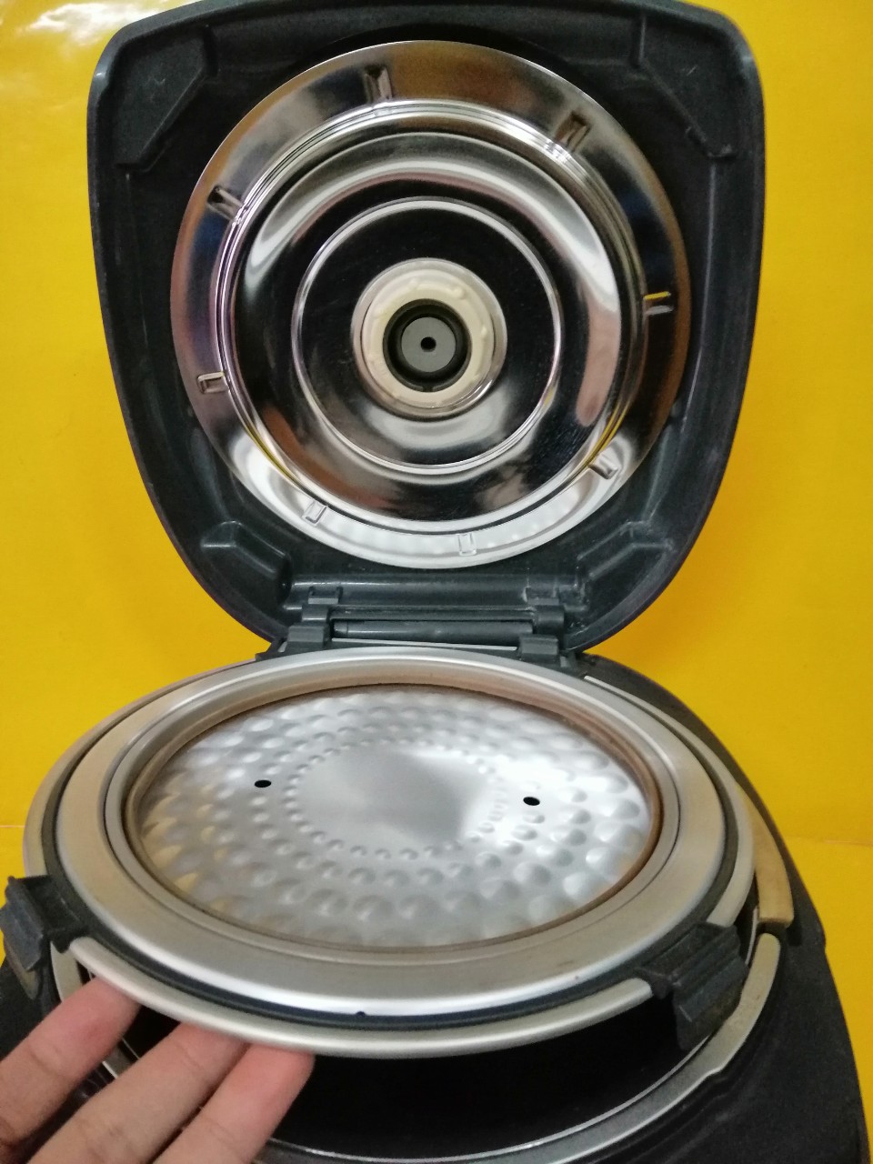 Nồi cơm nội địa Nhật Tiger JKR-A180 (1.8L)