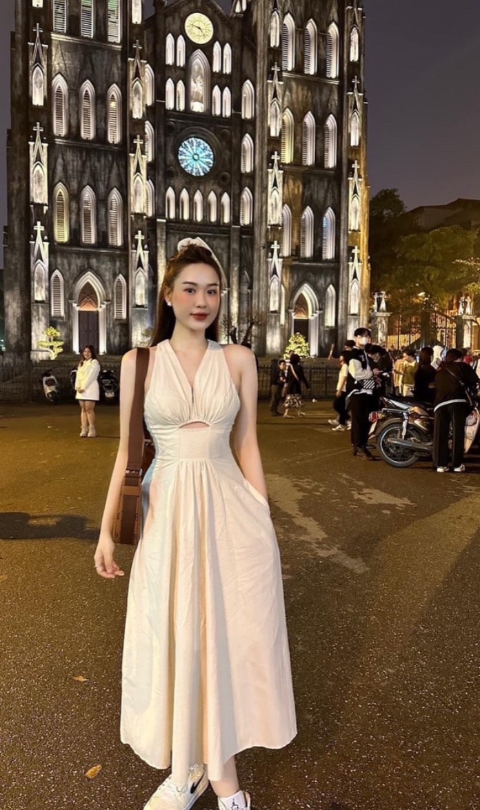 Đầm maxi dáng dài cổ V chất linen siêu mát