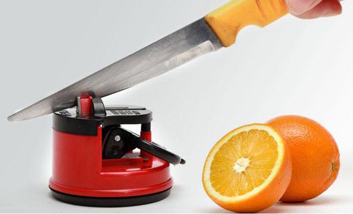 Dụng cụ mài dao tròn mini có móc treo tường