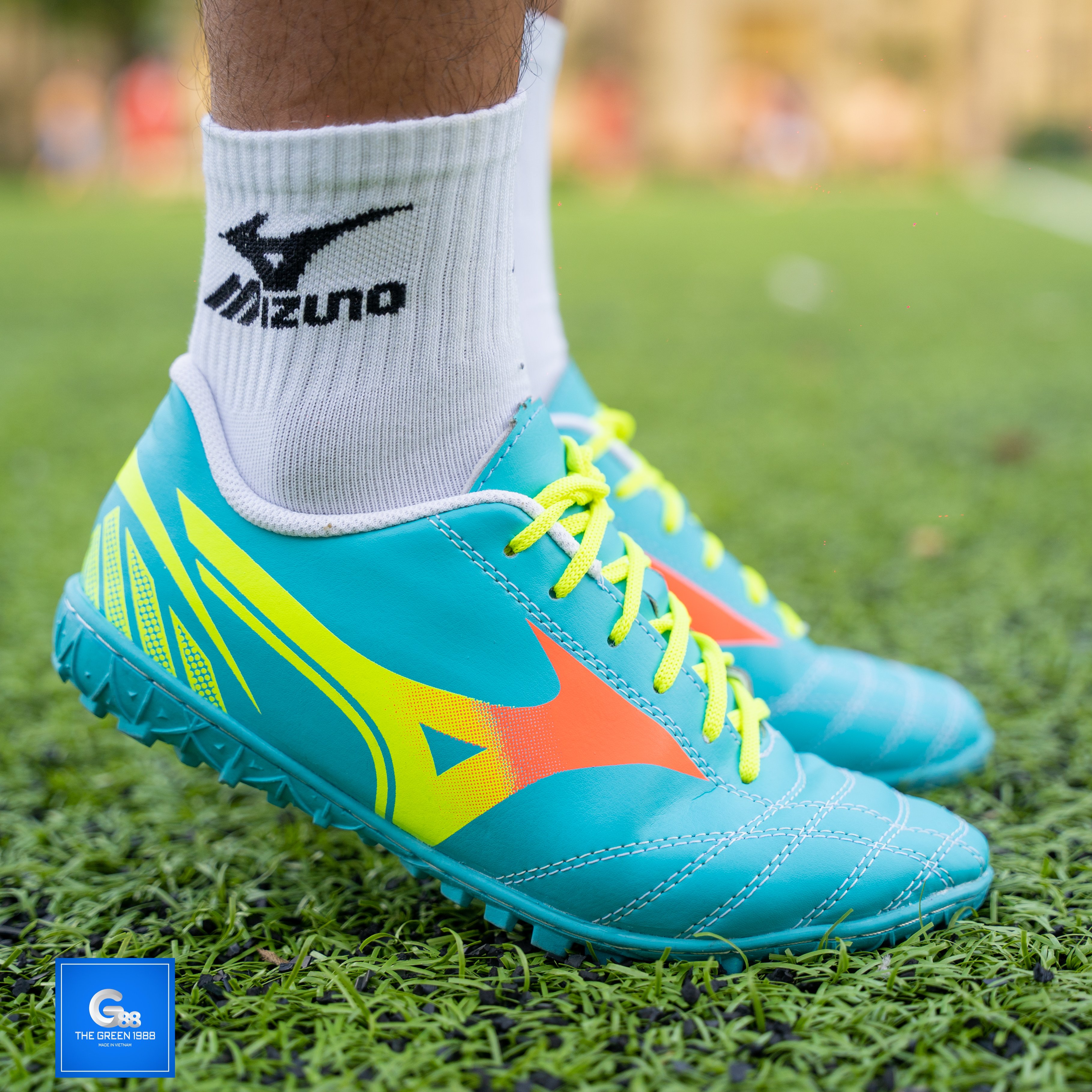 giày đá bóng mizuno đế cao su khâu full đế
