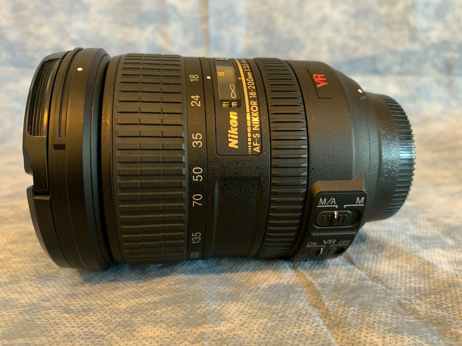 Ống kính Nikon 18-200mm F/3.5-5.6 ED VR AF-S Vr DX IF Zoom Lens, đẹp 95%