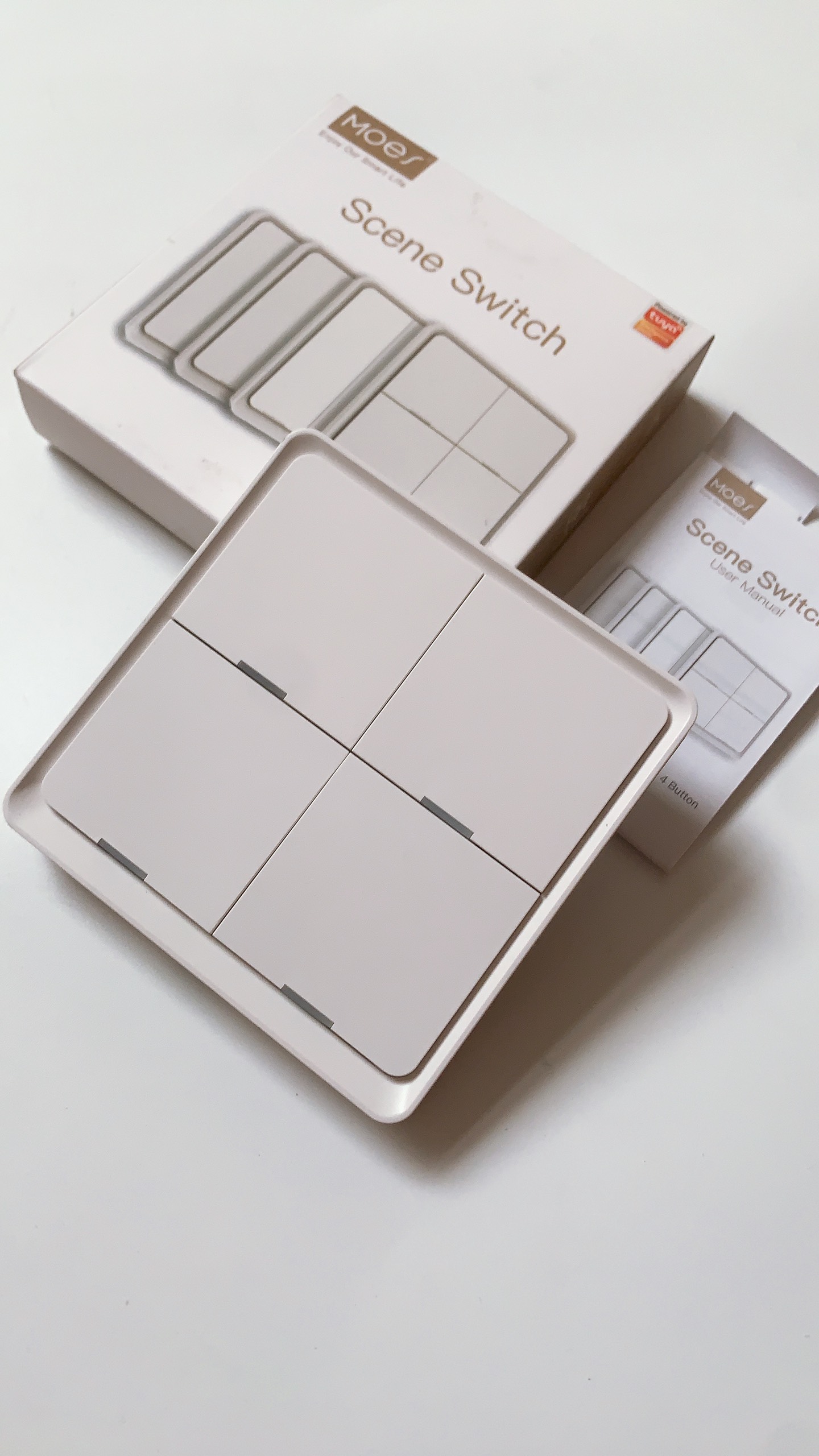 Công Tắc Ngữ Cảnh Tuya Zigbee  4 Nút Dán Tường ZNC1