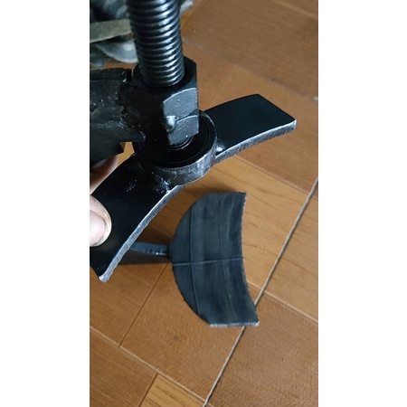 Vam Ép Lốp Không Săm Ô Tô,Xe Máy,Xe Điện.