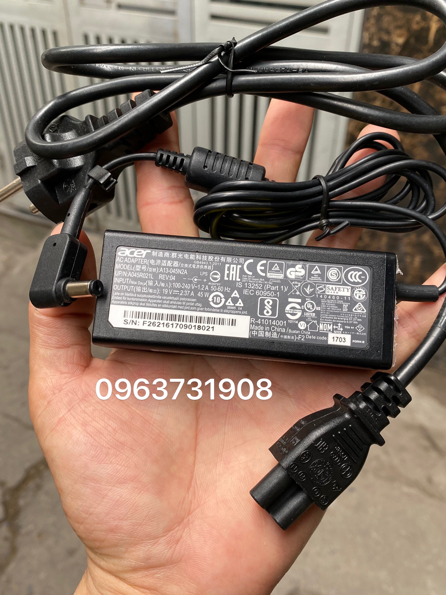 Sạc laptop Acer 19V-2.37a 45W A13-045N2A bảo hành 12 tháng