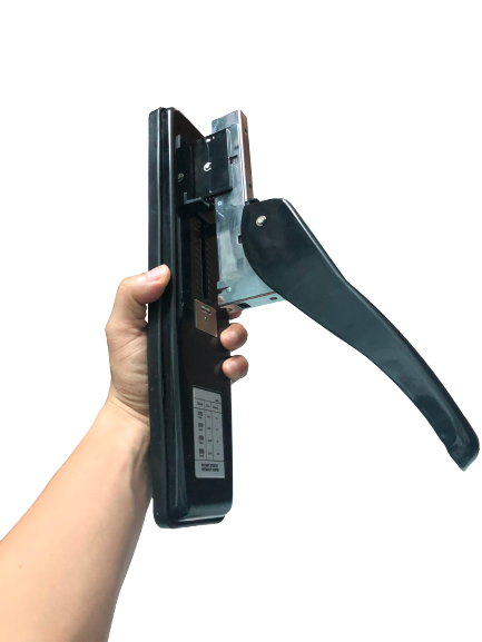 Bấm kim trung số 3 GS -979 ( dùng kim 23/6,23/8,23/10,23/13 )