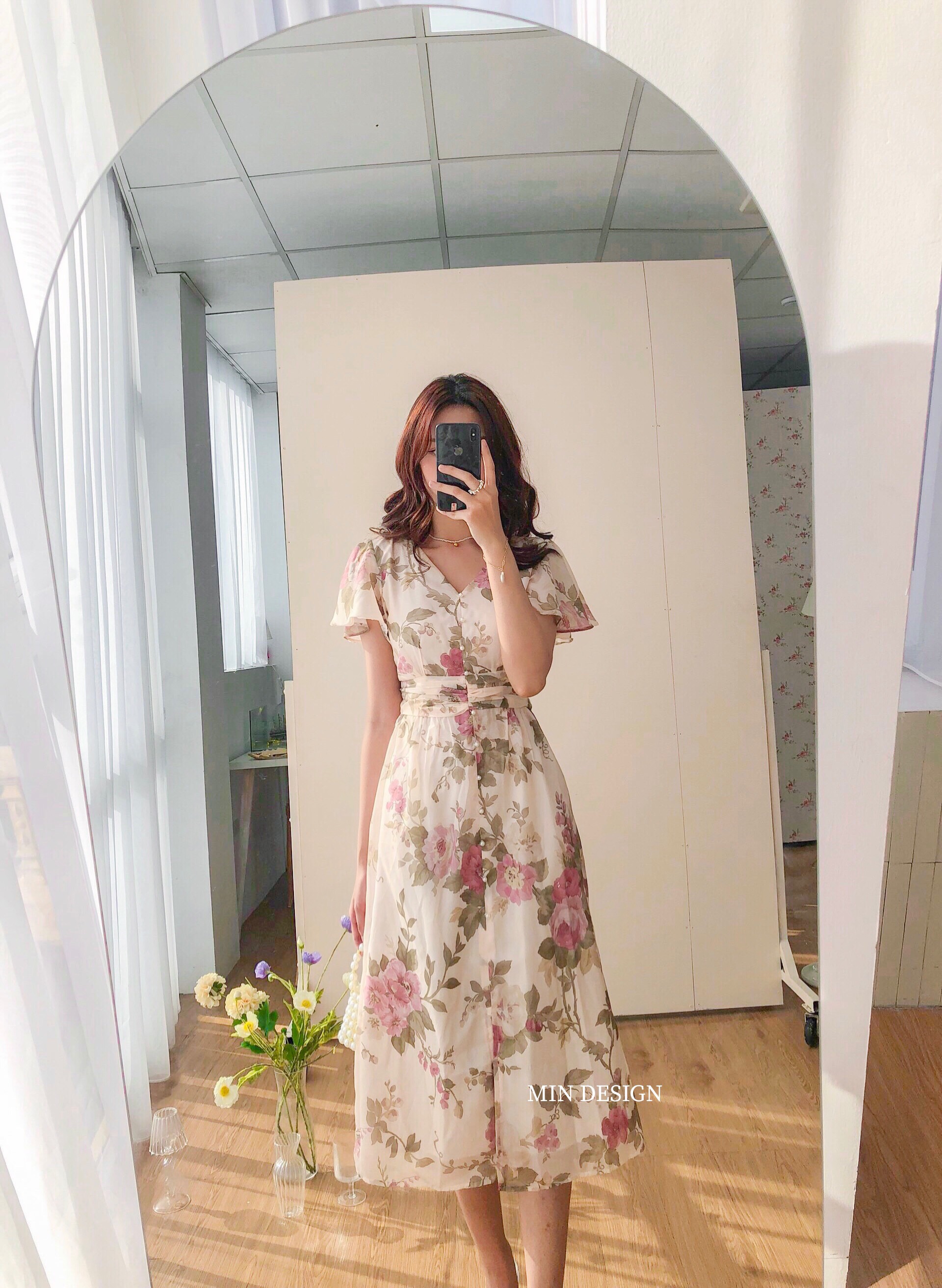 Váy maxi ốp eo cổ tim tay loe hoa tím MIN DESIGN