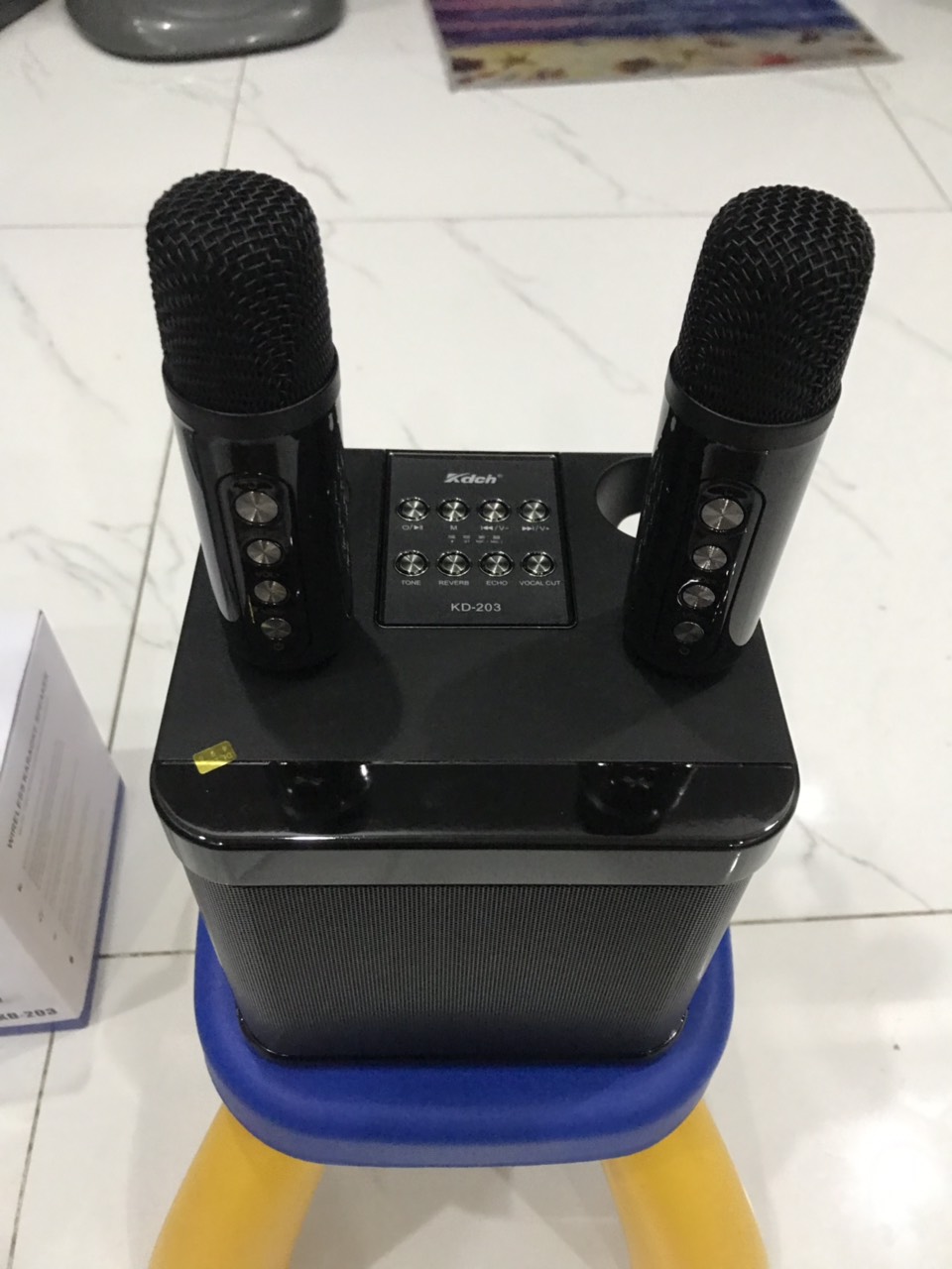 Loa karaoke mini KD203 kèm 2 mic không dây