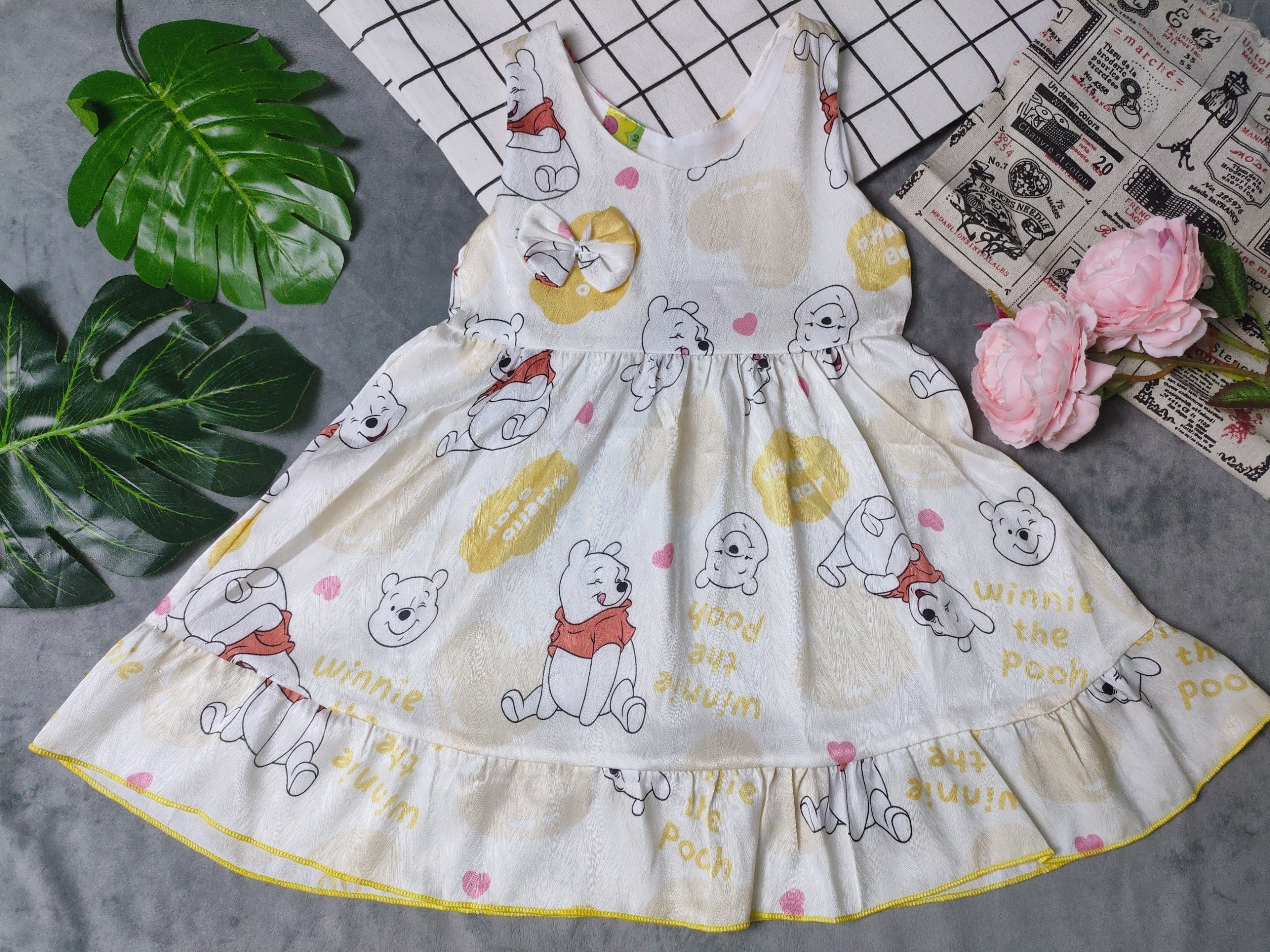 Đầm Gấm Xước Bé (8-16kg) (giao màu ngẫu nhiên)