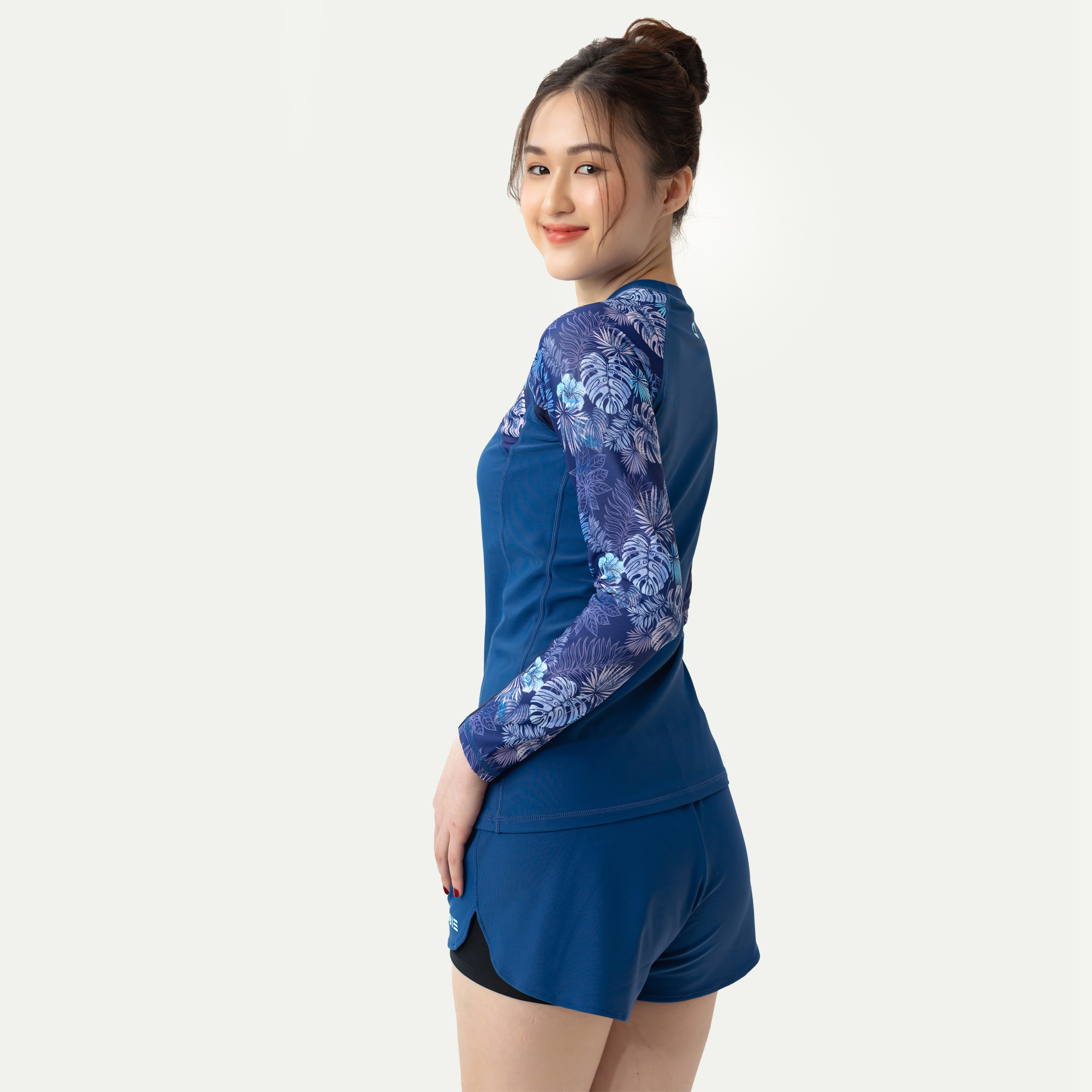 Áo bơi nữ tay dài Harmony Black Sobie