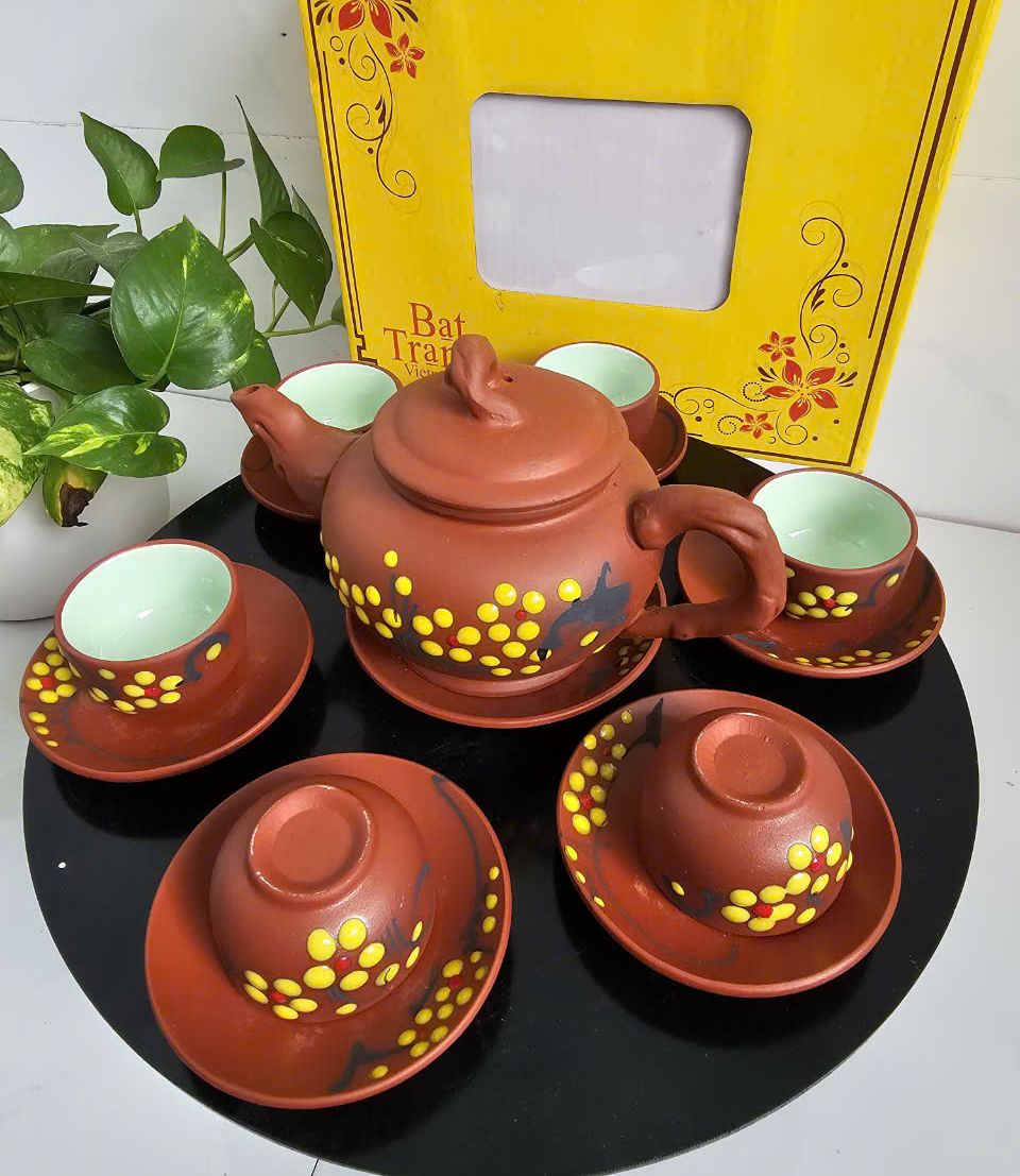 Bộ ấm chén trà Bát Tràng hoa đào vàng