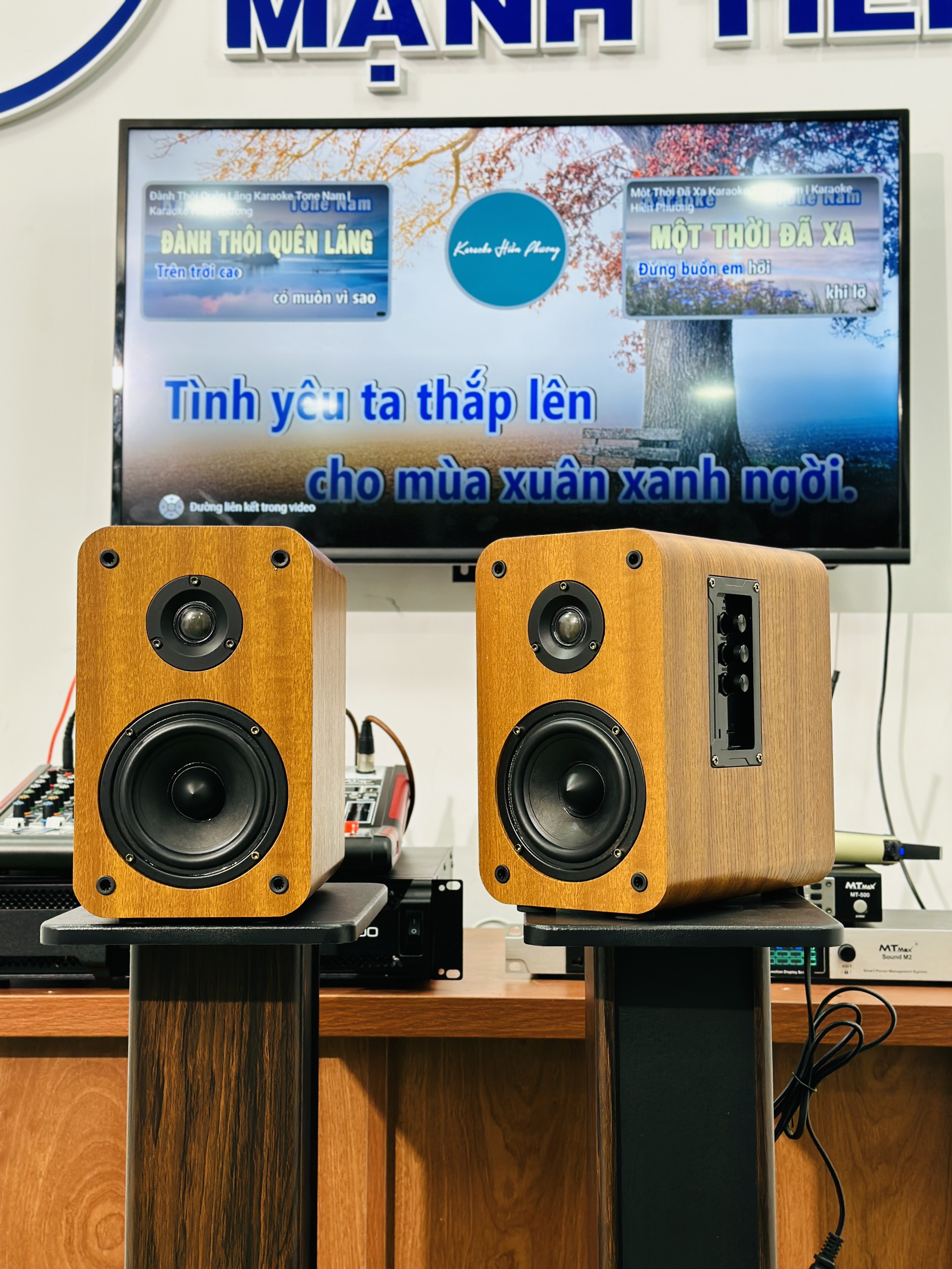 [Hot 2024] Bộ loa vi tính kiểm âm cao cấp Lohao AV 8219 - Âm thanh 2.1 - Kết nối bluetooth, USB, SD, AV - Vỏ gỗ sang trọng - 2 Bass 2 Treble - Chỉnh âm thanh ngay trên loa - Công suất lên đến 100W - Bảo hành 12 tháng