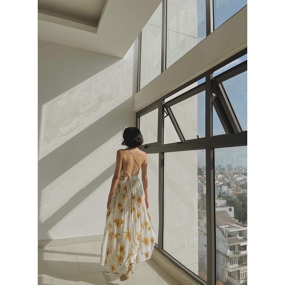 Đầm maxi xẻ tà hai bên