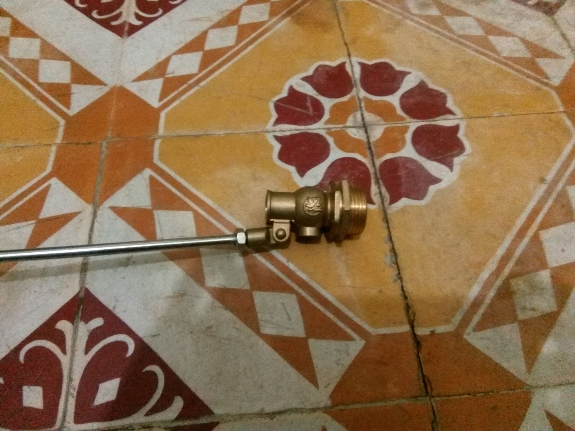 Phao cơ ngắt nước tự động