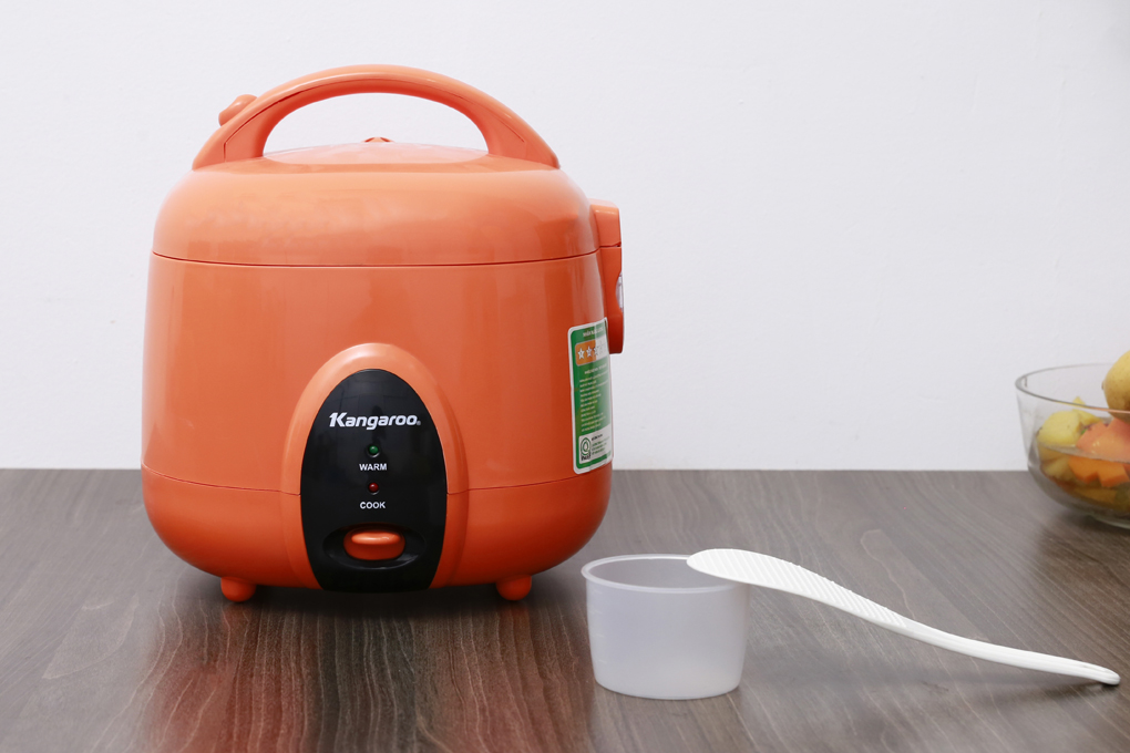 Nồi cơm điện Kangaroo 1.2 lít KG826S, hàng trưng bày