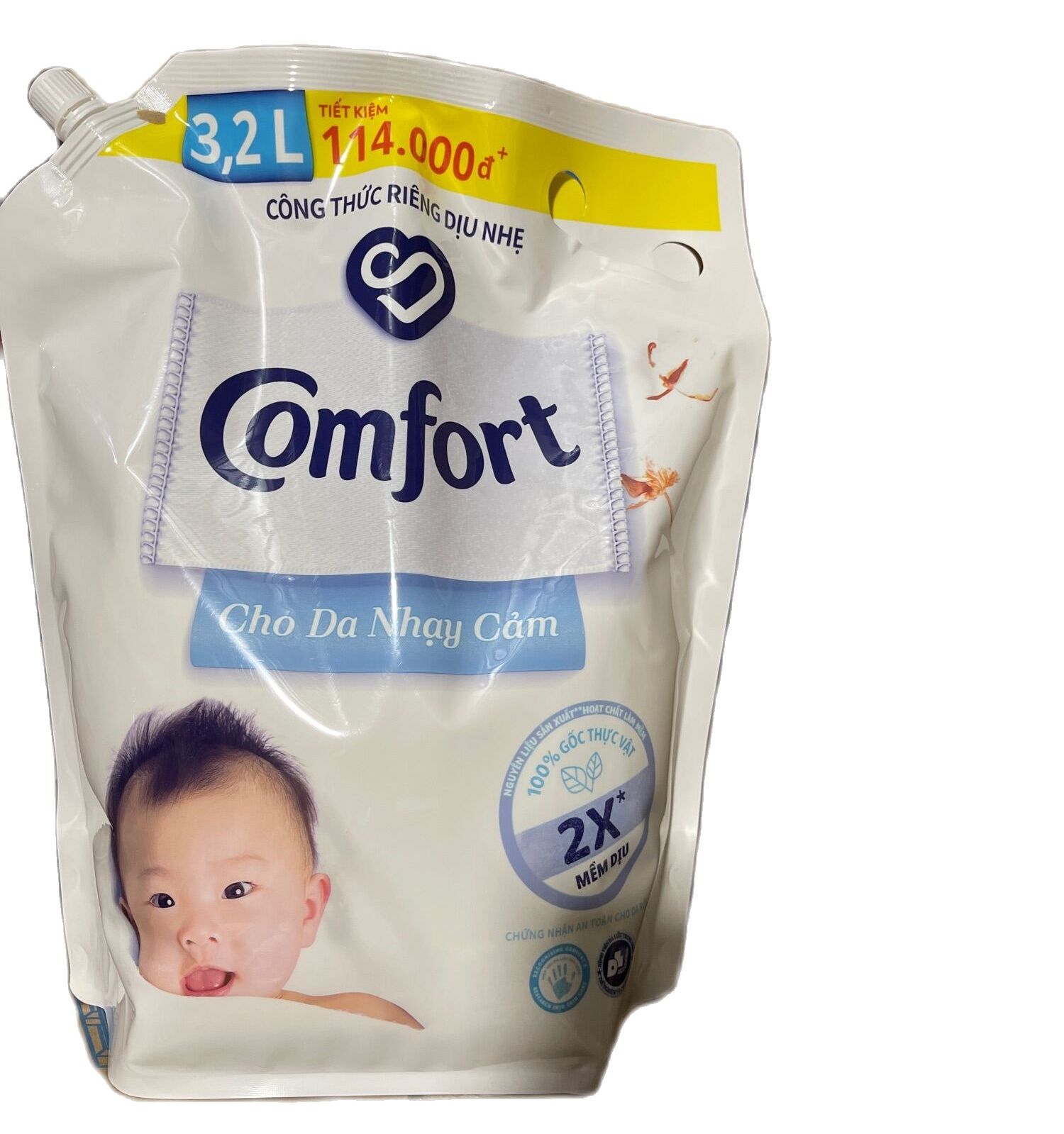 Nước xả vải Comfort em bé cho da nhạy cảm 3.2l mới  giá mới