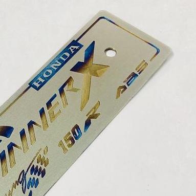 Bảng tên Titan Khò Gắn WINNER X (titan 100%)