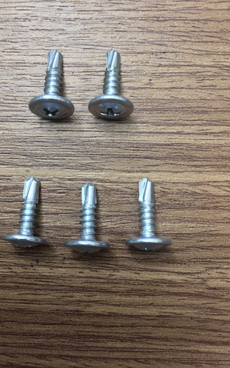 1 BỊCH VÍT ĐUÔI CÁ 1.9 cm TYC ĐẦU DÙ M.E HOÀNG KHANG