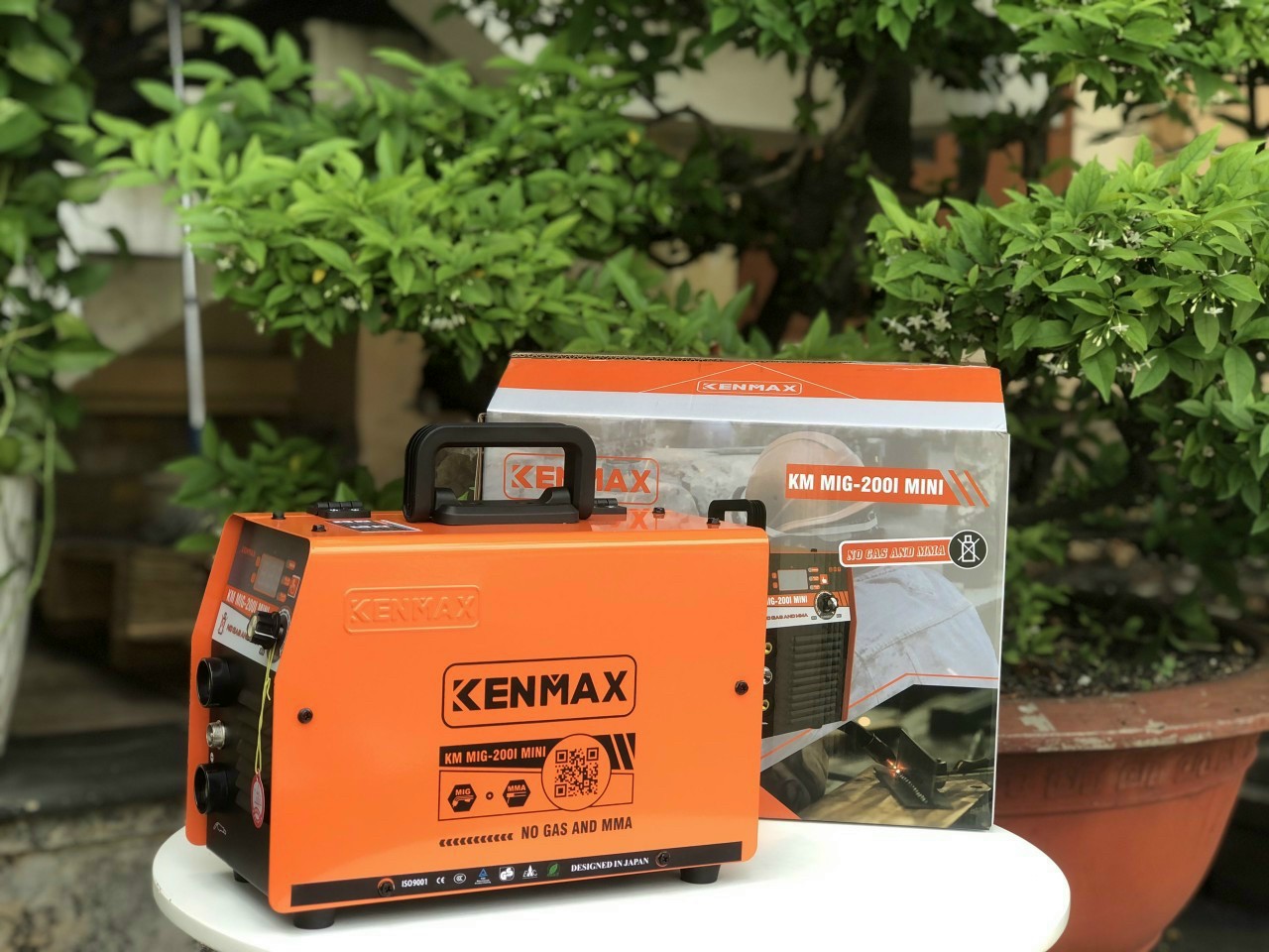 Máy hàn mig 2 chức năng KM Mig 200I KENMAX (Tặng kèm cuộn dây 1kg, hộp sáp hàn, chụp khí, 2 béc hàn)