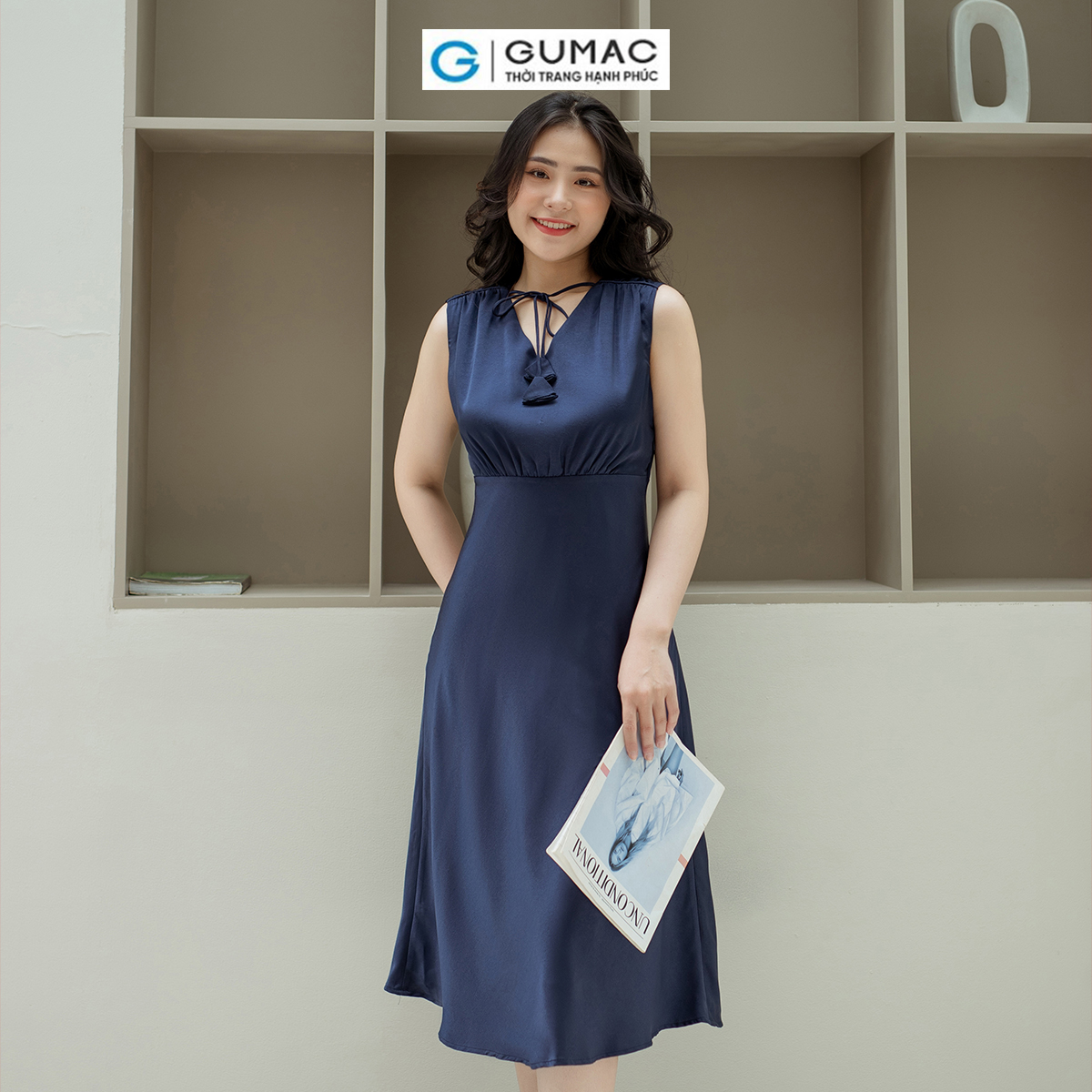 Đầm sát nách dáng a gumac dd08042 cổ v phối dây nơ kiểu