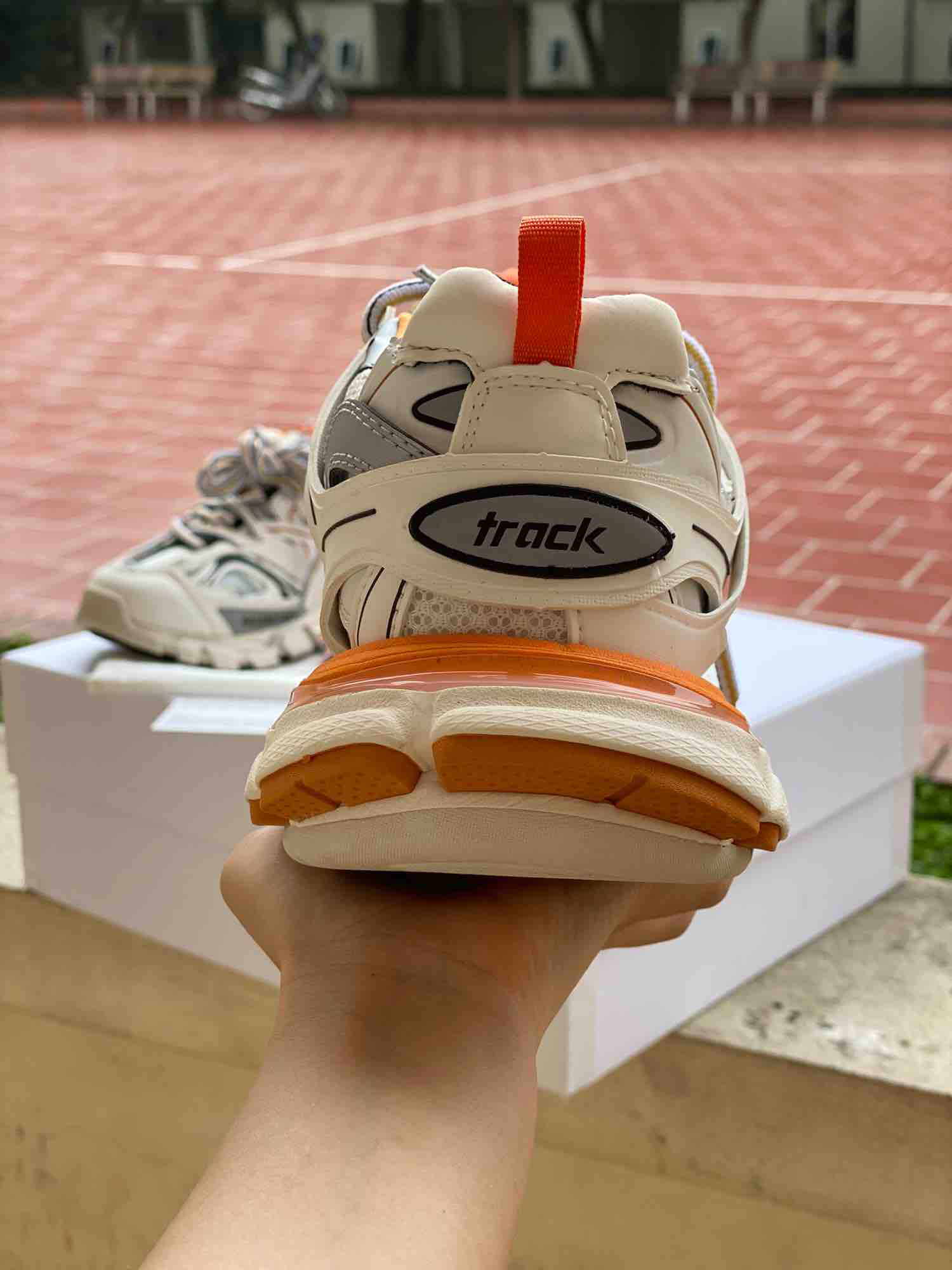 Giày balencia.ga sneakers