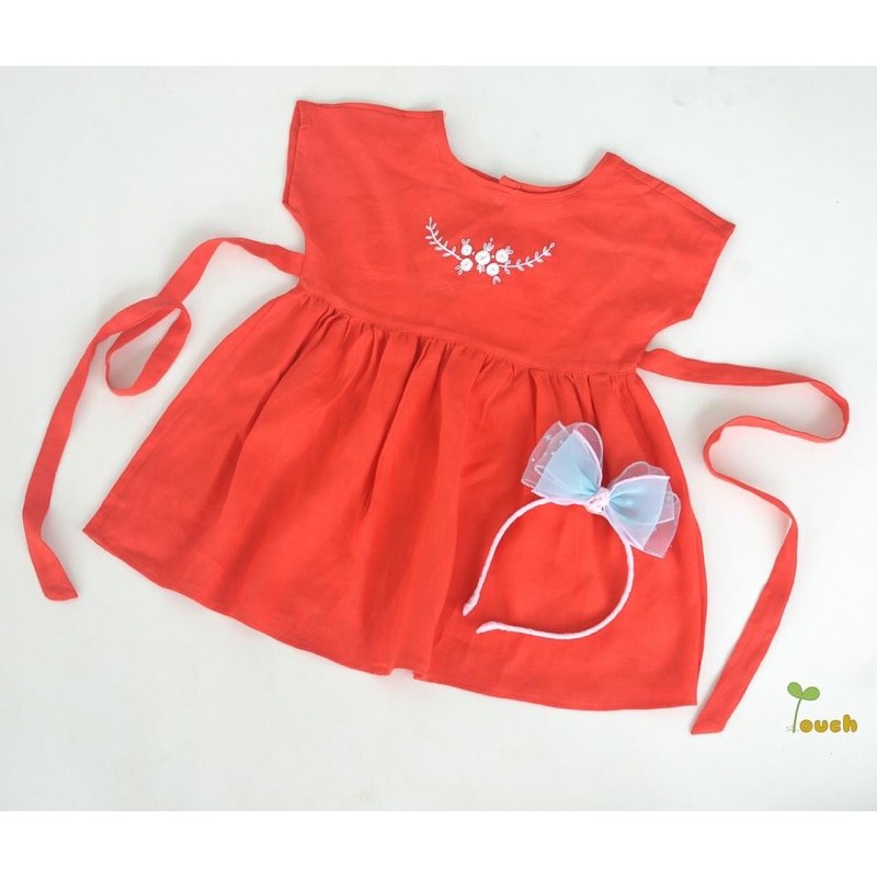Đầm Linen Đỏ Thêu Tay Touch