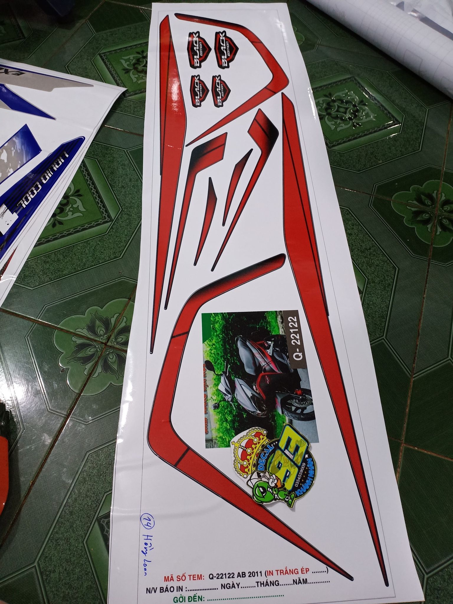 Tem rời AB 2011 đỏ xe đen