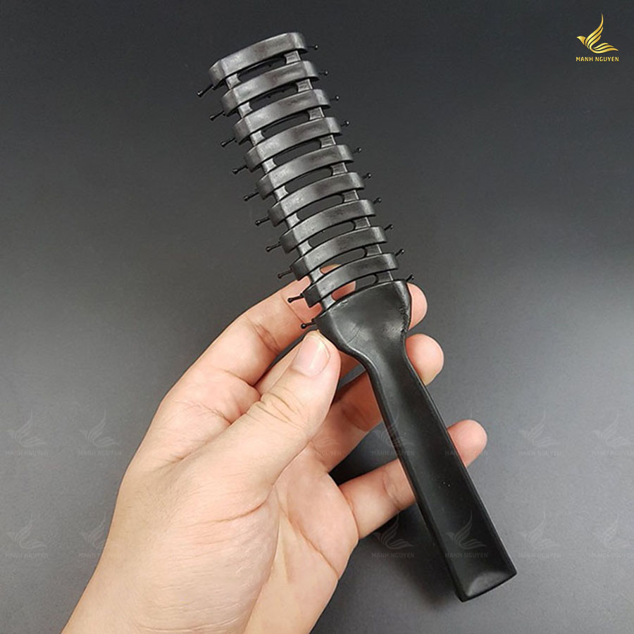 Lược bán nguyệt tạo kiểu cao cấp Chaoba