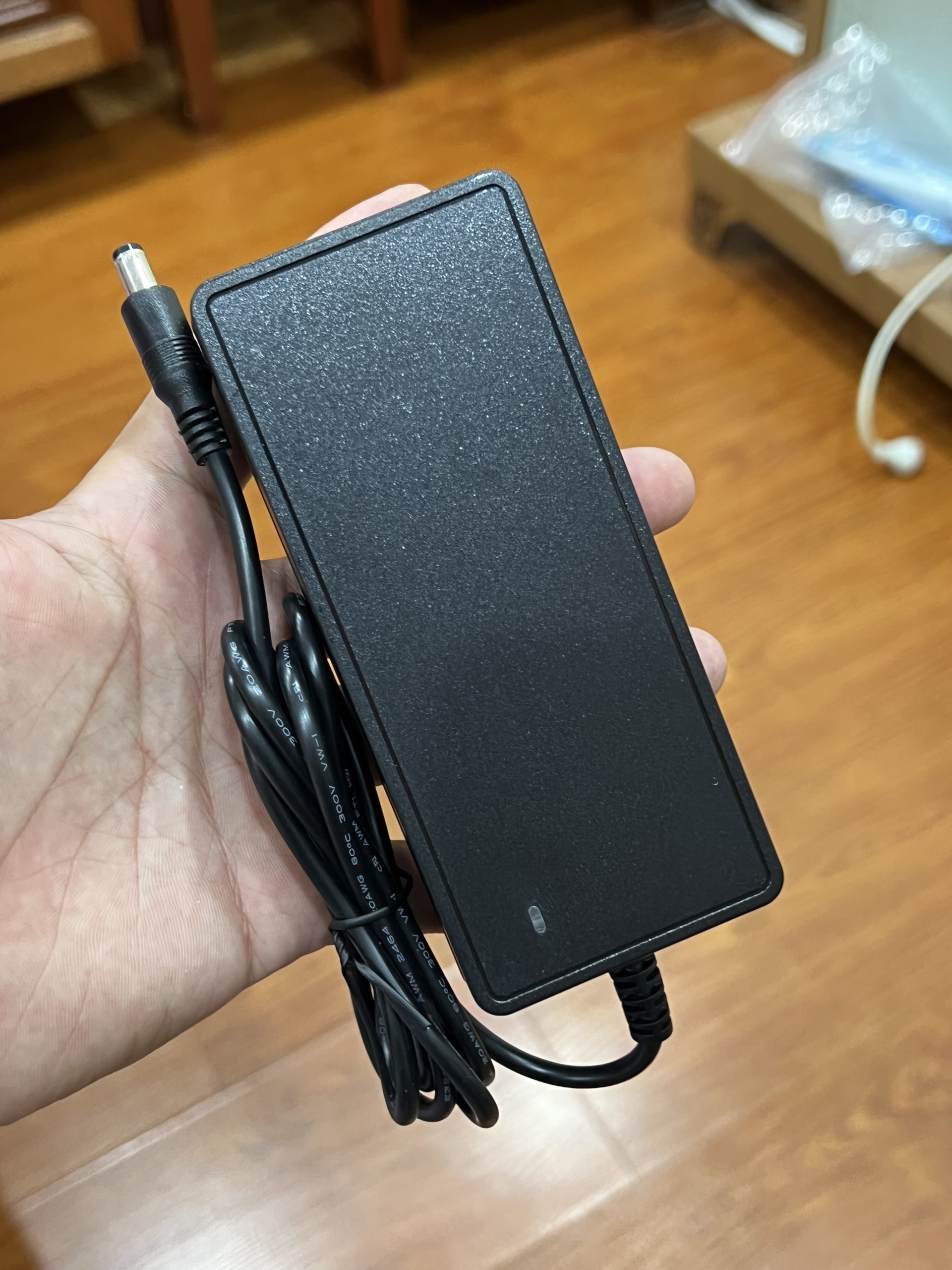 ADAPTOR NGUỒN DC 15V 5A LOẠI TỐT