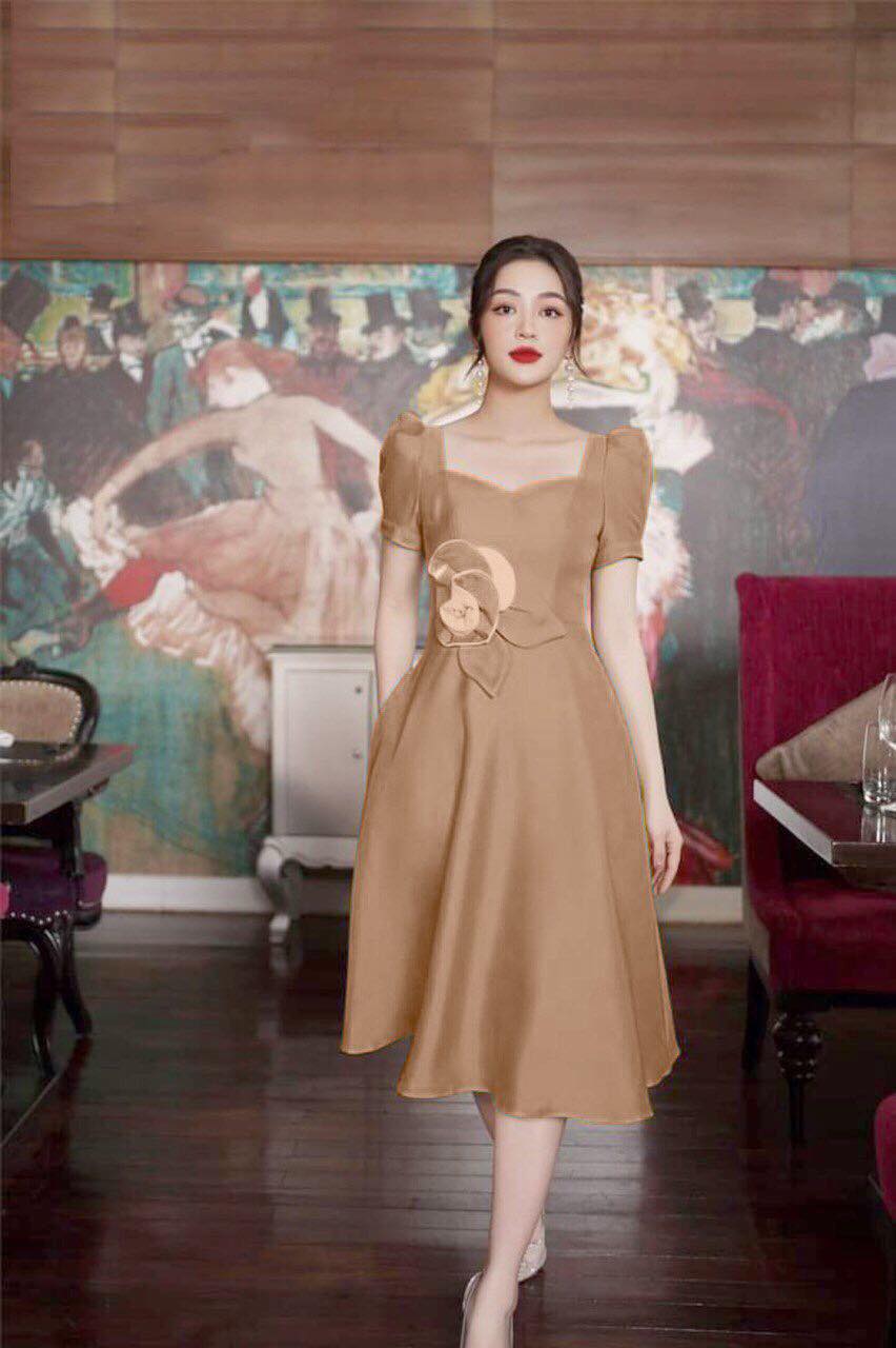 [HCM]Đầm xoè cổ vuông kèm bông